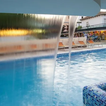 Lido Hotel 3*